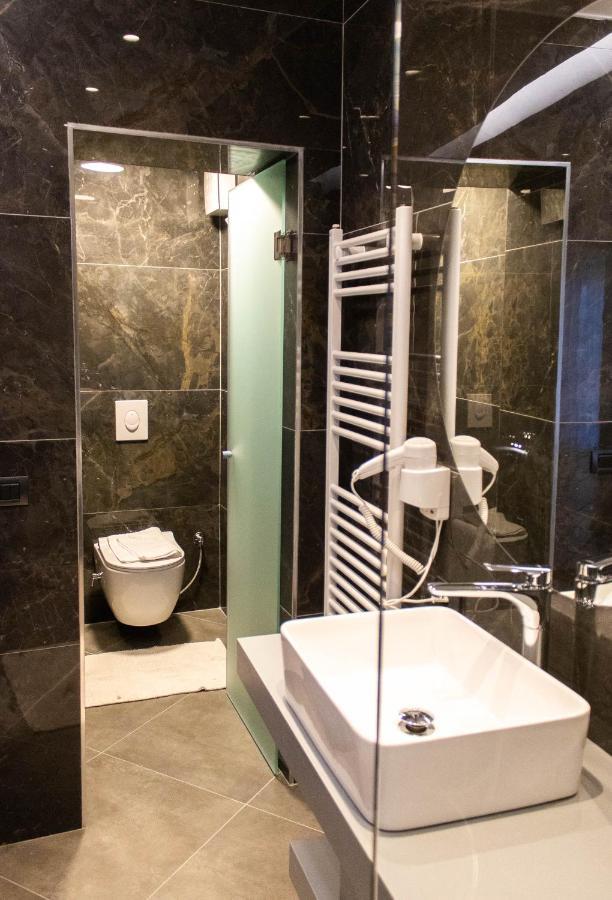 Venis Hotel Tirana Exteriér fotografie